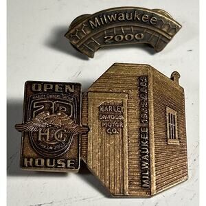 2003 20 year pinback Harley Owners Group HOG PIN OPEN HOUSE Milwaukee + 1